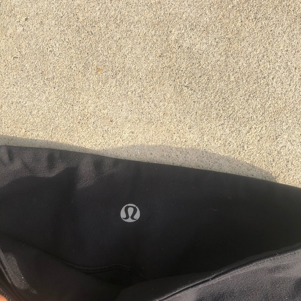 Lululemon Reversible Wonderunders Half Length - image 6